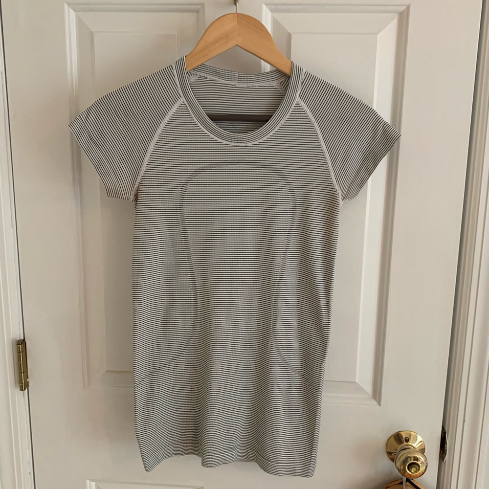LULULEMON Swiftly Tech Short Sleeve Shirt